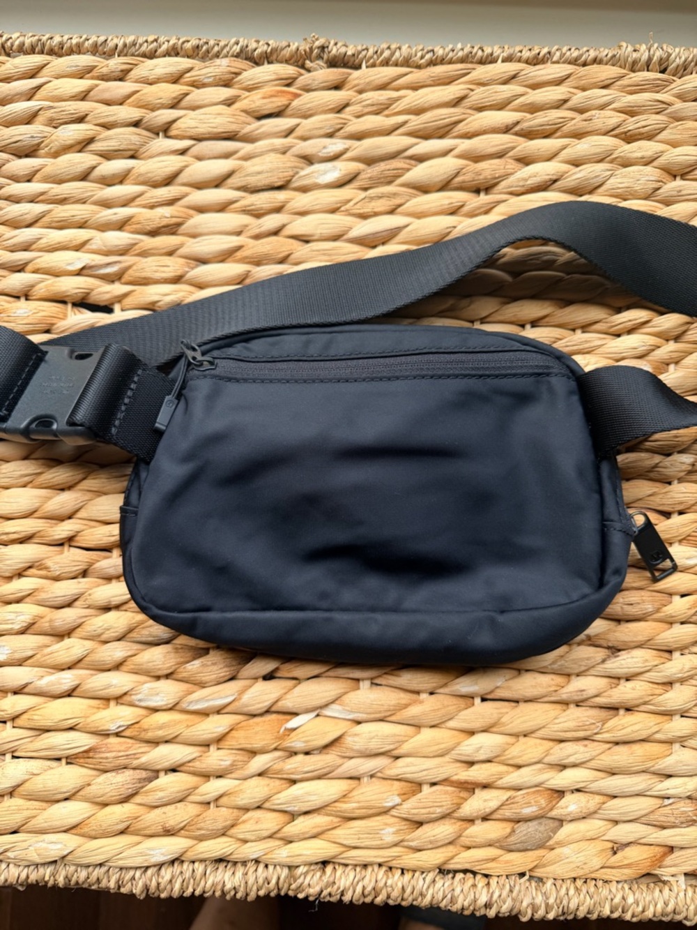 lululemon athletica Black Compact Waist Bag